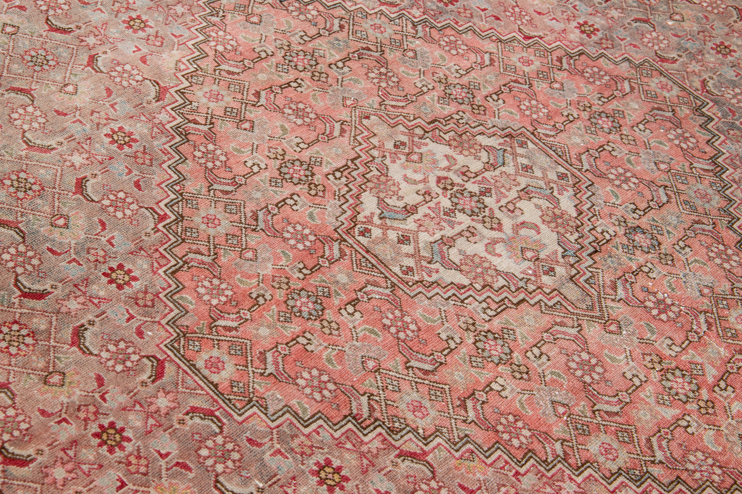 Elegant Red Tabriz Wool Rug - 6'7'' x 8'11''