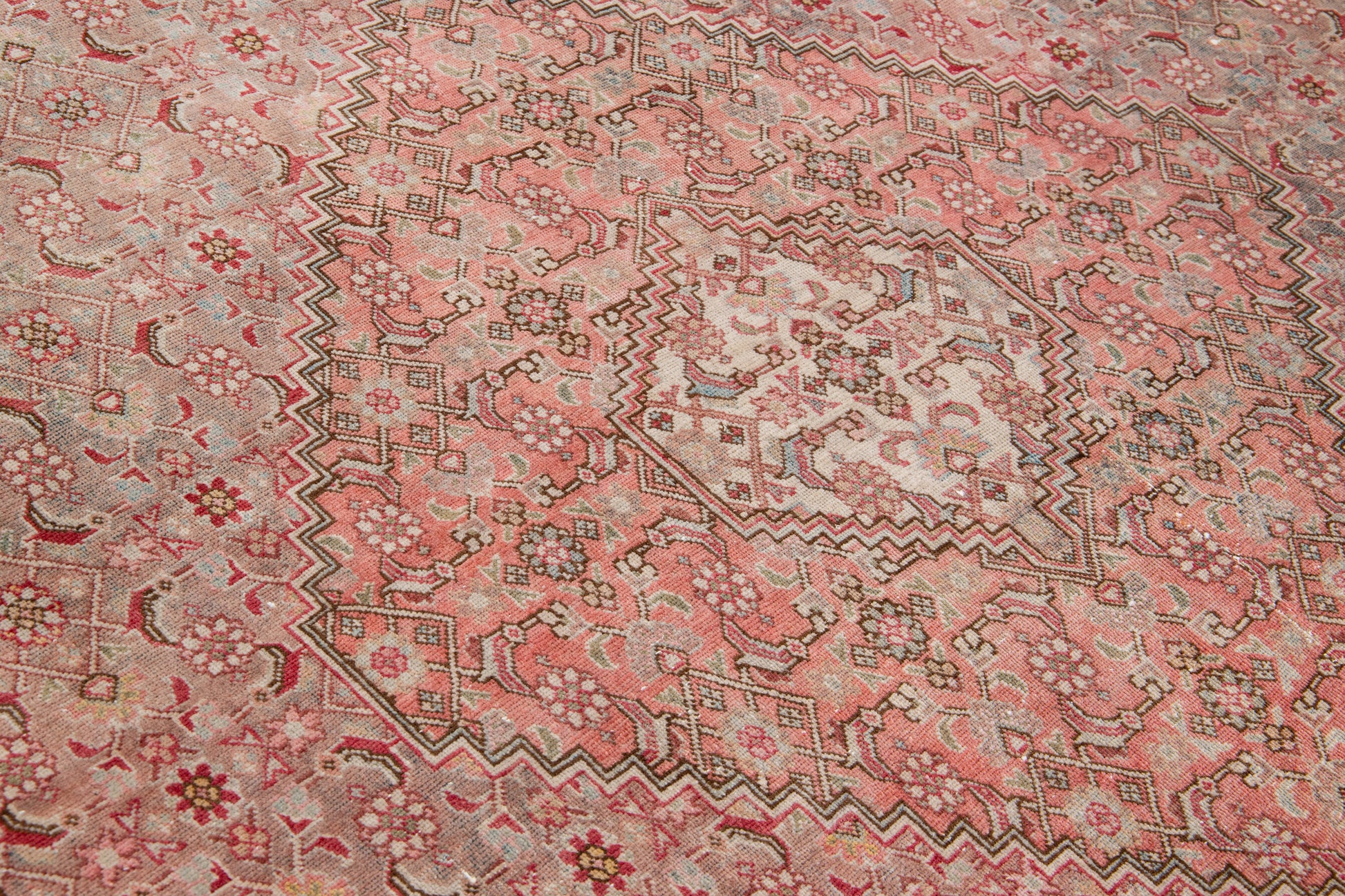 Elegant Red Tabriz Wool Rug - 6'7'' x 8'11''