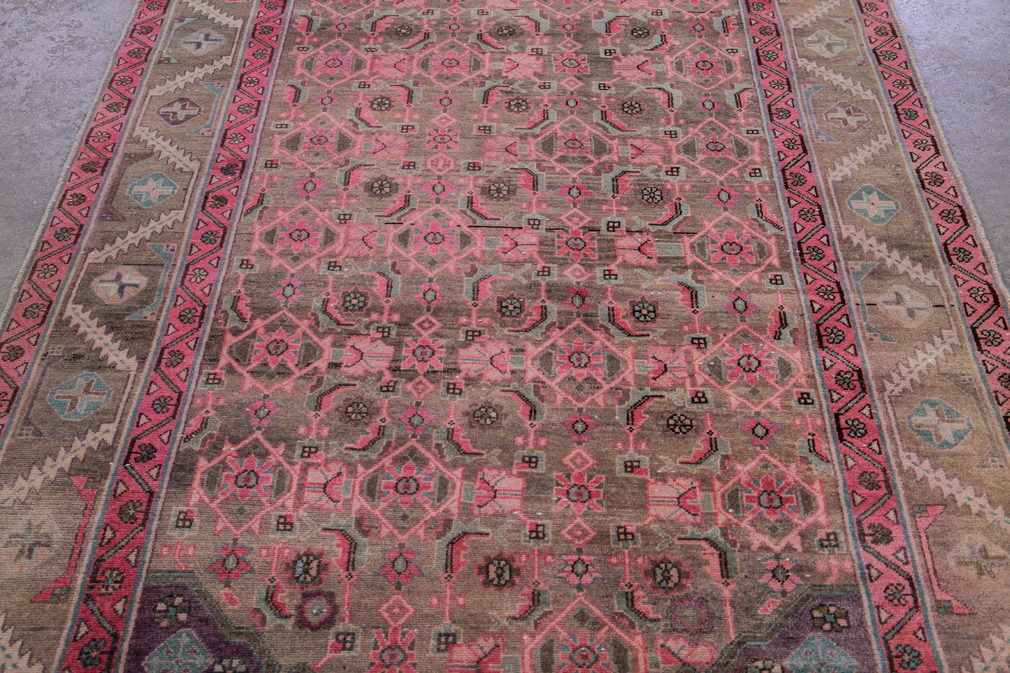 Vintage Persian Handmade Rug - 4'10" x 10'