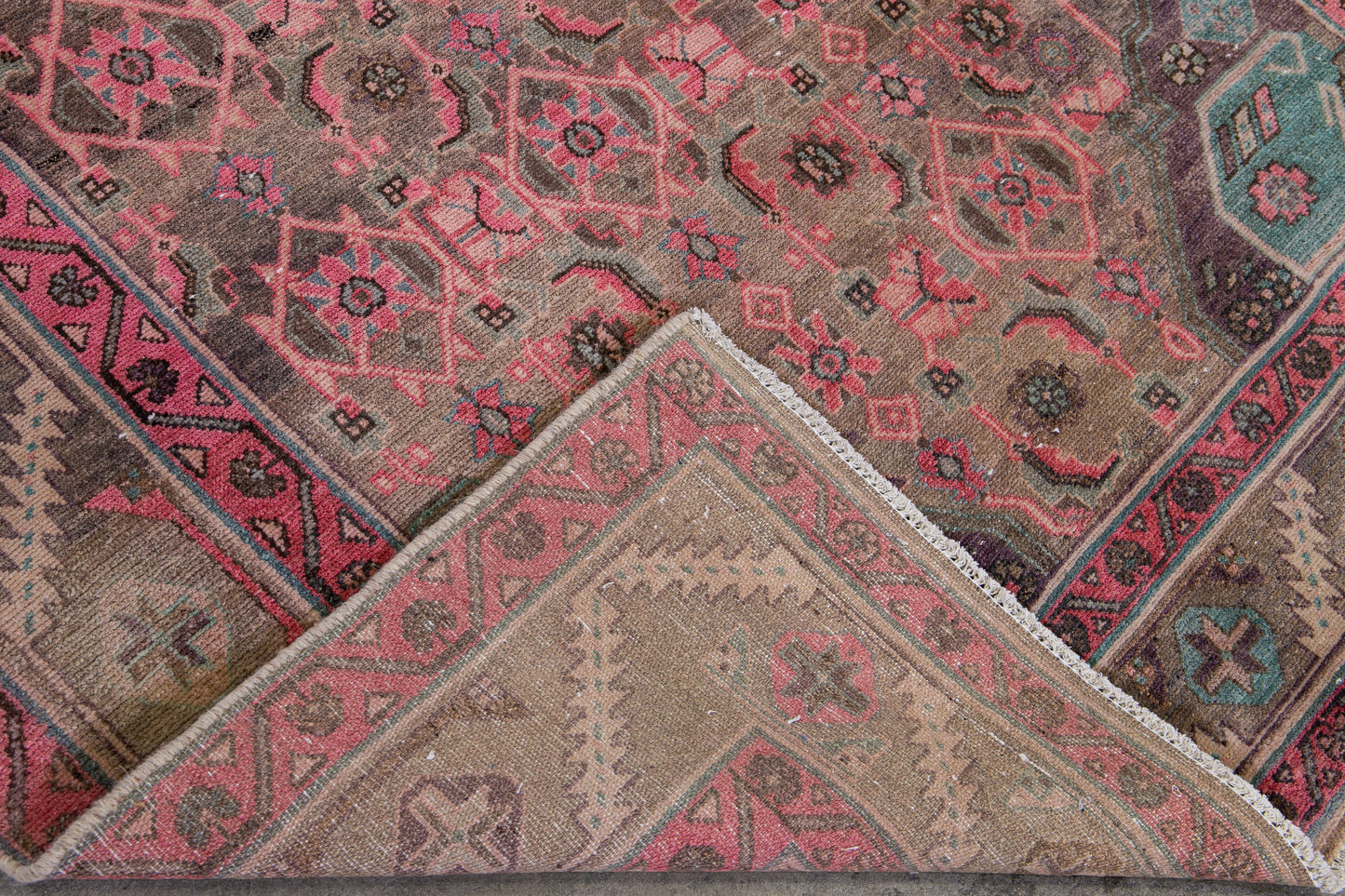 Vintage Persian Handmade Rug - 4'10" x 10'